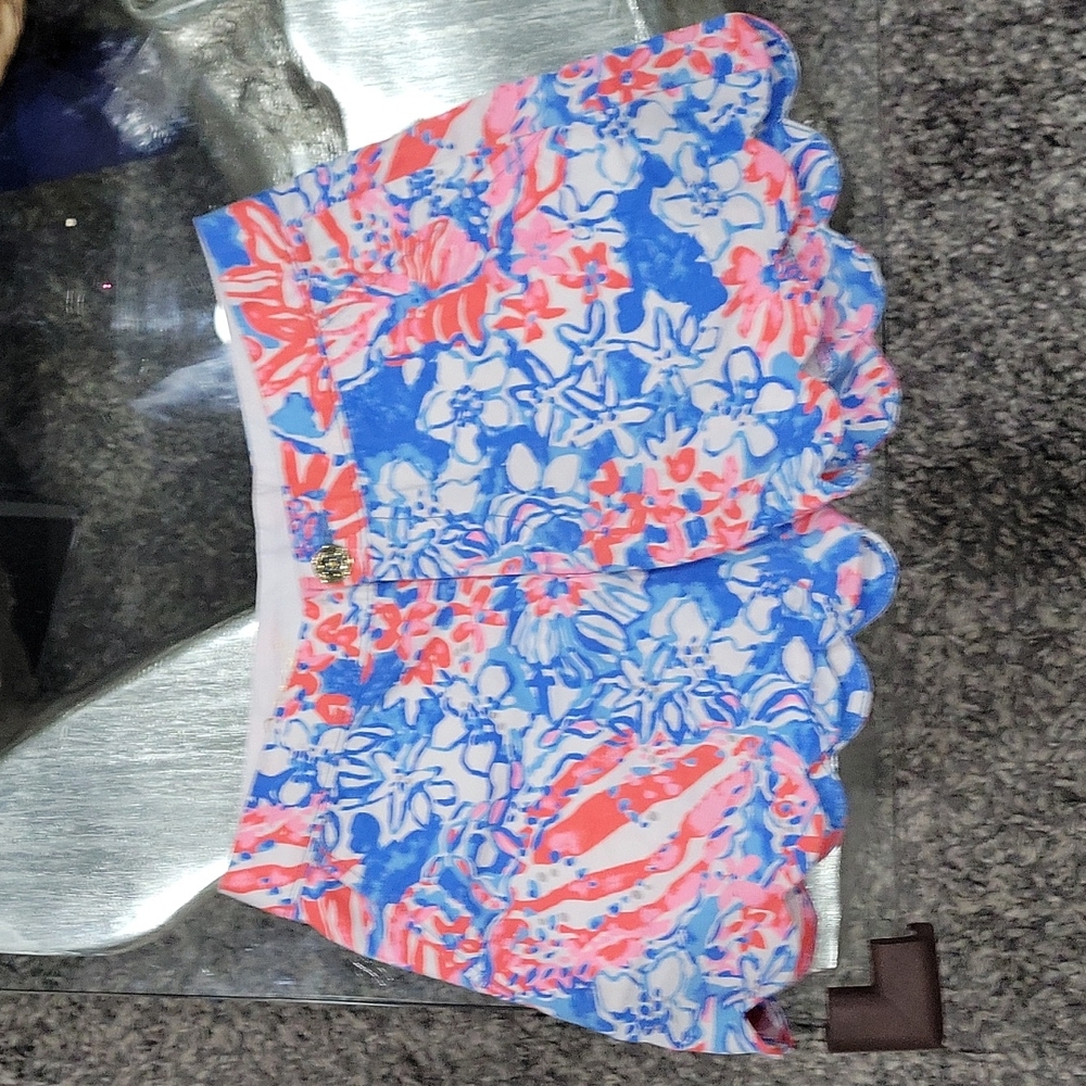 Lilly Pulitzer  like new Buttercup floral  starfish Sea shell shorts sz 00